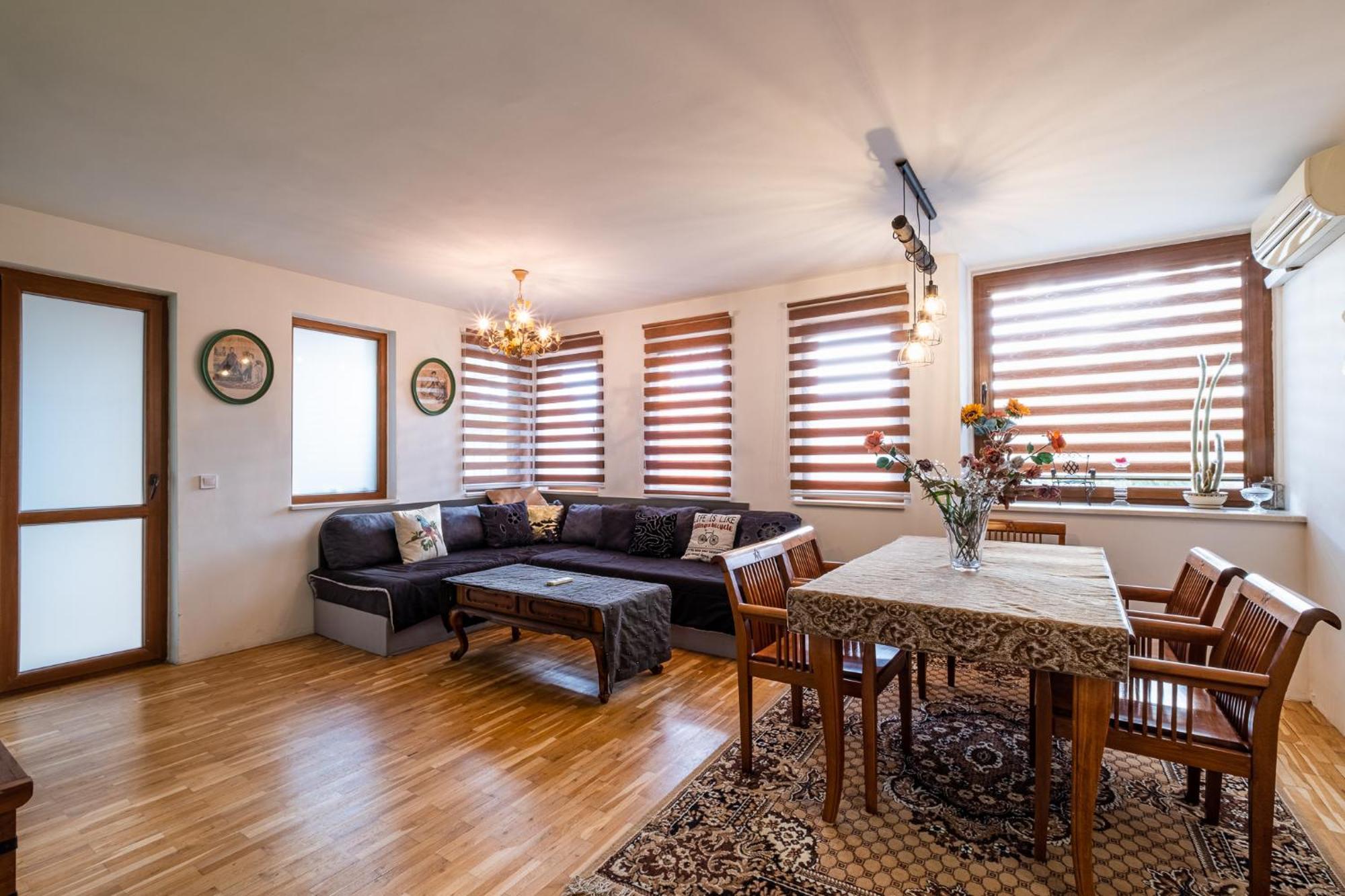 וארנה Roman Thermae 2Bdrm Sunny Apartment מראה חיצוני תמונה